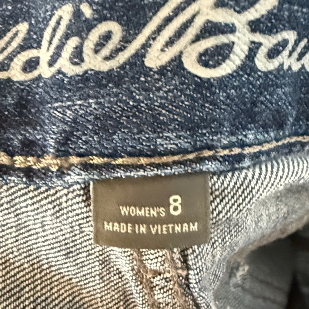 Eddie Bauer Dark Wash Boyfriend Slim Jeans Women’s Size 8 Stretch Denim - Picture 7 of 7